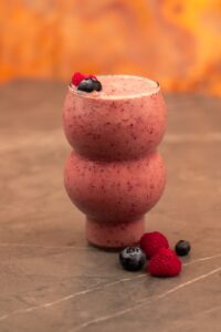 Kirsebærsmoothie med vanilje og ristede græskarkerner