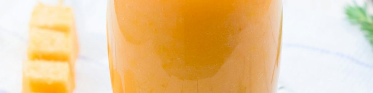 Ananassmoothie med lime og balsamisk æbleeddike